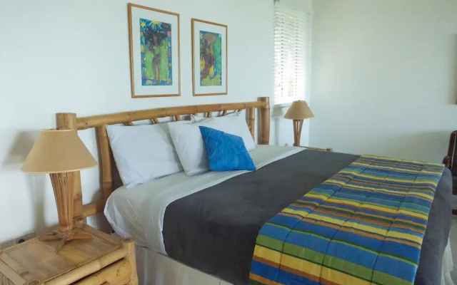 Siesta - Runaway Bay 5BR