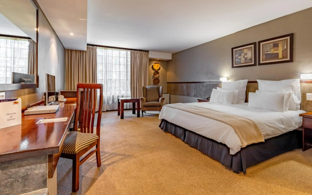 African Sky Hotels - Pine Lake Inn