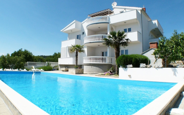 Rina Vodice in Vodice