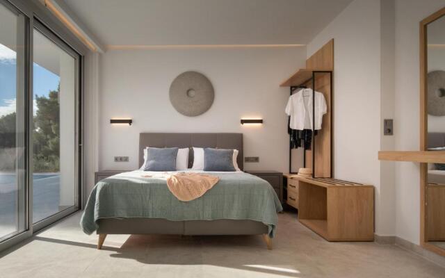 Nikiti Botanic Pool Suites