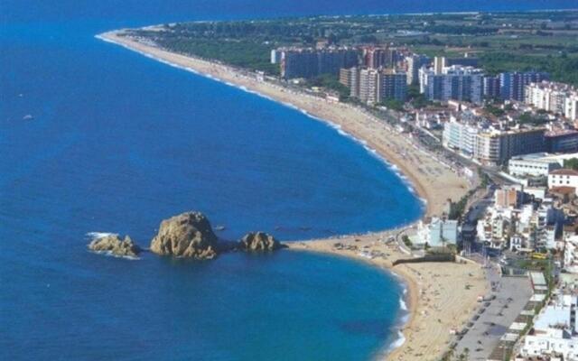 Apartment 60 mtres from the beach