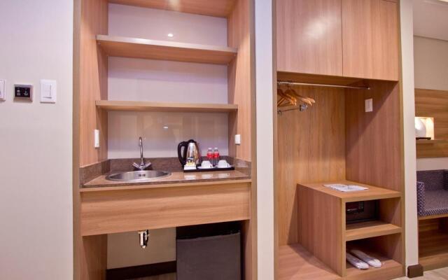 Crown Regency Hotel Makati
