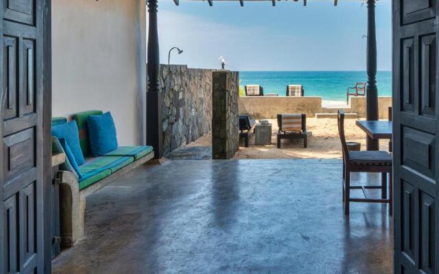 Blue Parrot Beach Villa