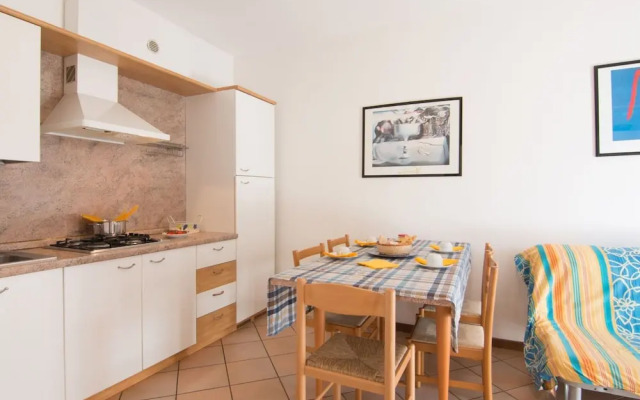 Cozy Holiday Home in Rosolina near Sea Beach