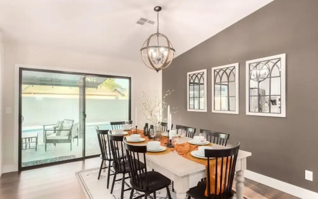 Broadway Palms Private Pool Chef Kitchen Office