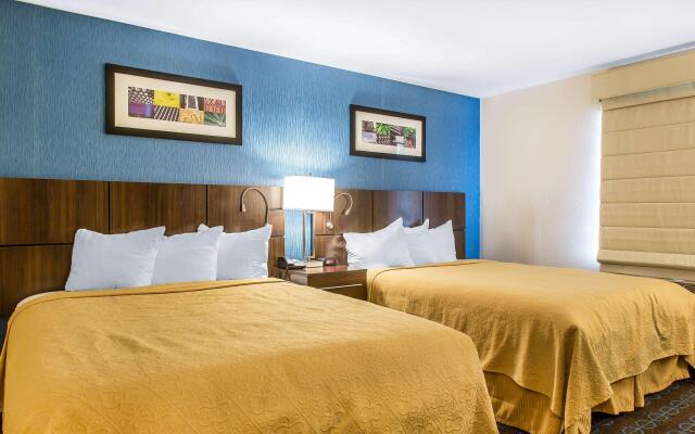 Quality Inn & Suites Middletown - Newport