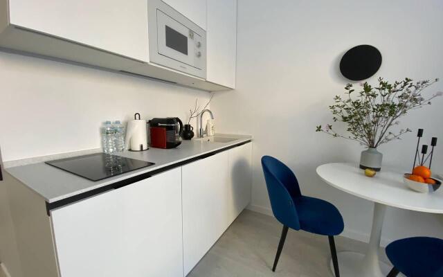 Apartments on Shelikhova passage 2
