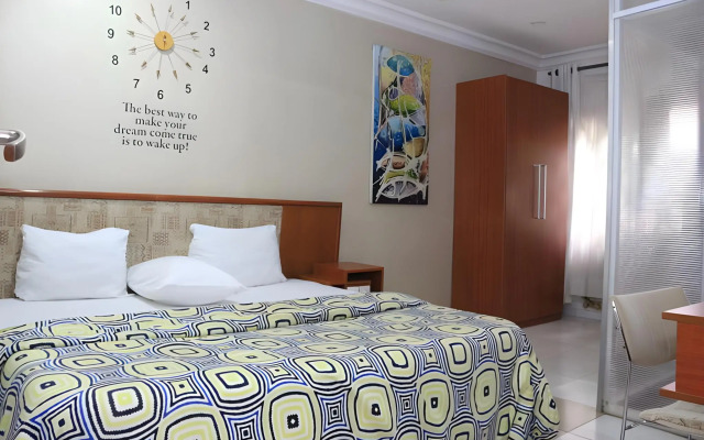 NatureMark Gallery and Guest House