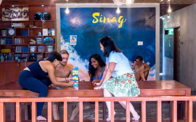 Sinag Hostel - Adults Only