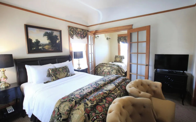 The Charles Pacific Grove - Artfully Designed Inclusive Inn