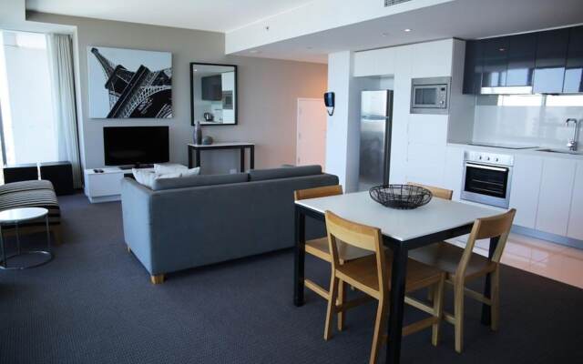 Pelicanstay Surfer Paradise Condo Hotel