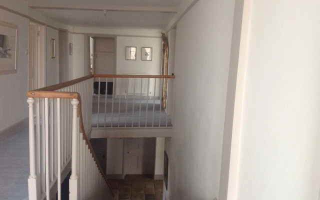 Bolt Hole Earnley