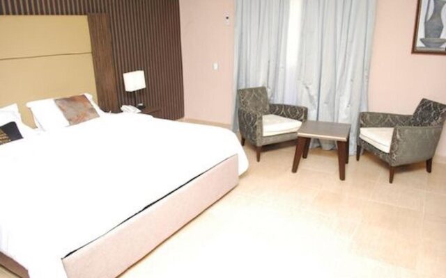 Valley Point Hotel & Suites