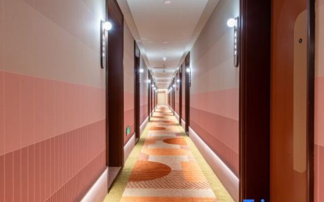 Orange Hotel Shenzhen Nanshan Xili Subway Station