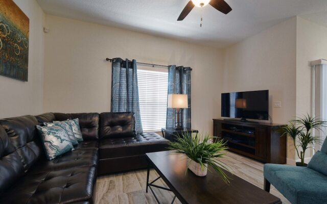 Storey Lake 4 Bedroom Townhome w Splashpool - 1616ST