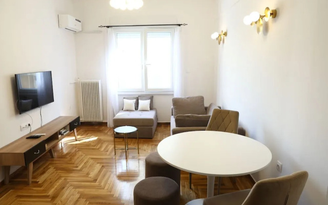Serene & Stylish apt by GHH