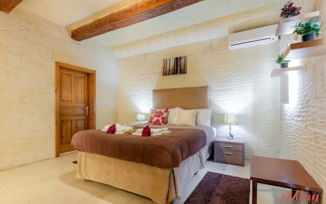 Gozo Villa Near Beach w Private Pool AC BBQ