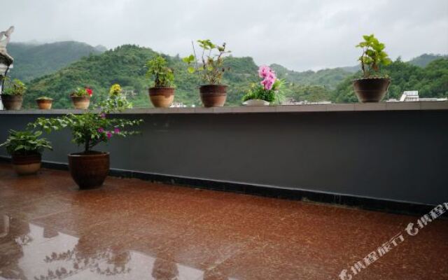 Zhenyuan Xingfuli Hostel