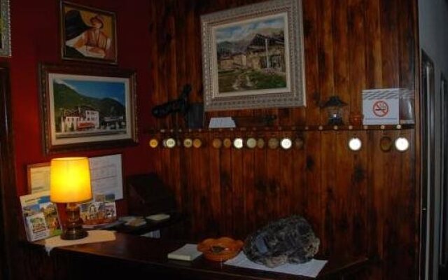 Hotel Giral