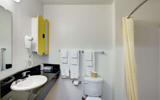 Studio 6 Sweetwater, TX