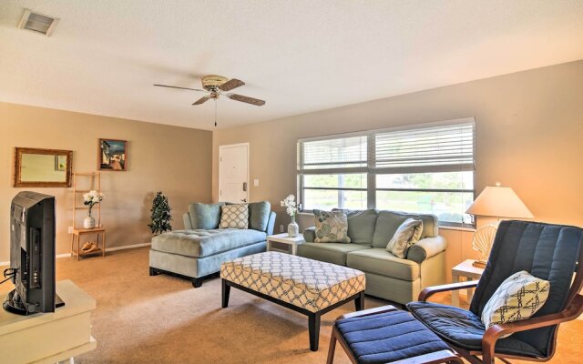 Snowbird Sanctuary w/ Covered Patio in Bradenton