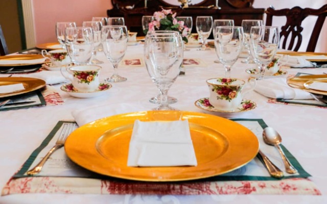 Hubbard Mansion B&B
