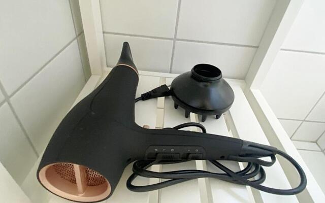 Seeblick an Luxusmeile 4P, 70m2 - Parkplatz, S11-1