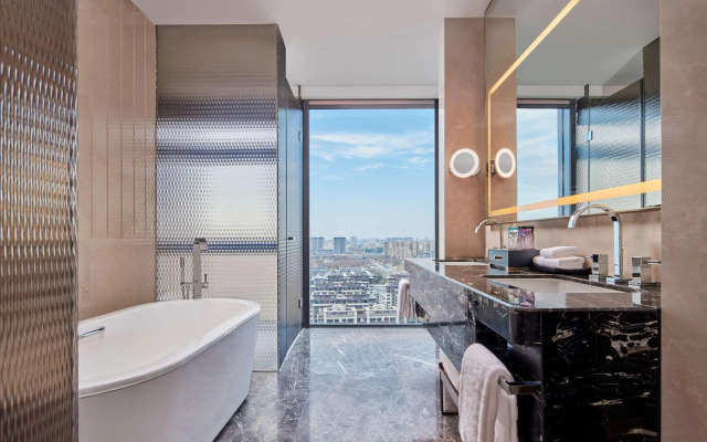 Hilton Yancheng