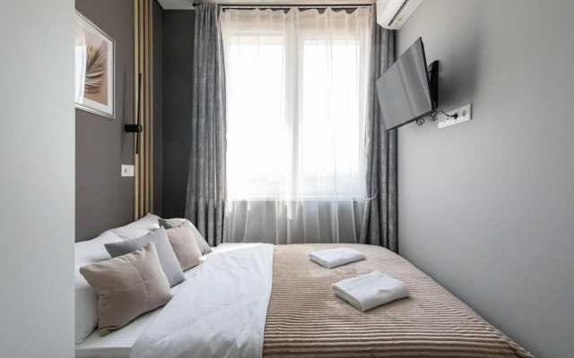 На квартире на алее Березовая 19к1