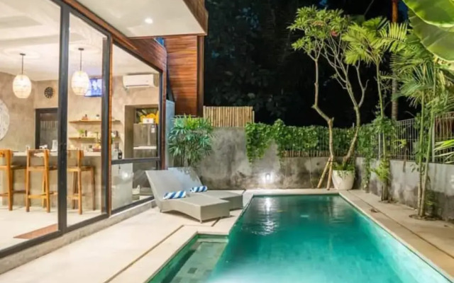 Azure 2BR Modern Private Pool Villa in Pererenan