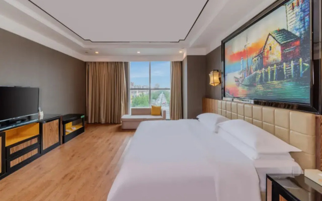 Vienna Hotel (Foshan Guangfo Road)
