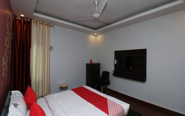 OYO 28356 Krishna Inn