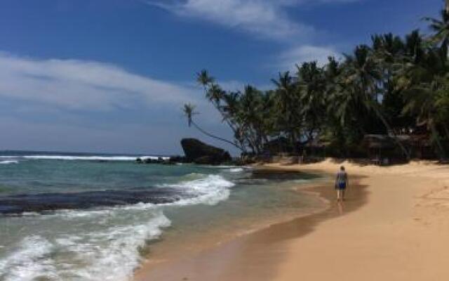 Unawatuna Hideaway Hostel
