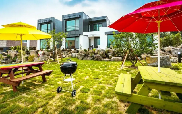 Jeju Dongho Pension and Guest House