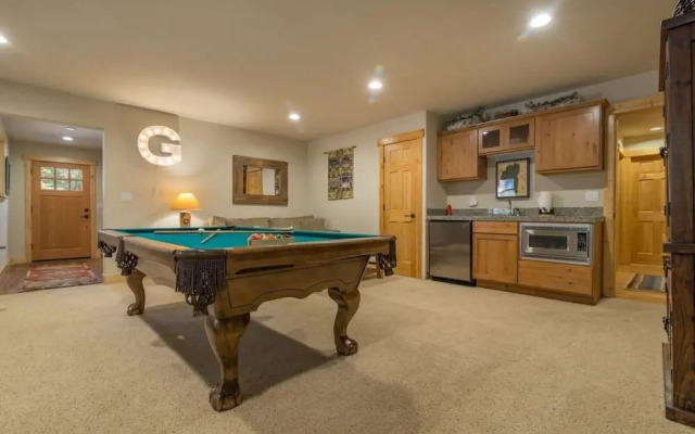 Kingswood Dr Criterion 58 - Whitney