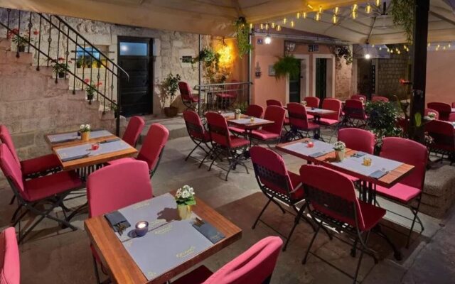 Piazza Heritage Hotel