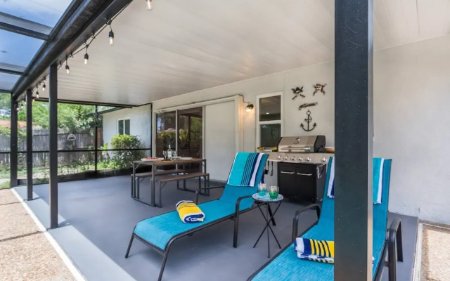 Playful Dolphins Pool Home