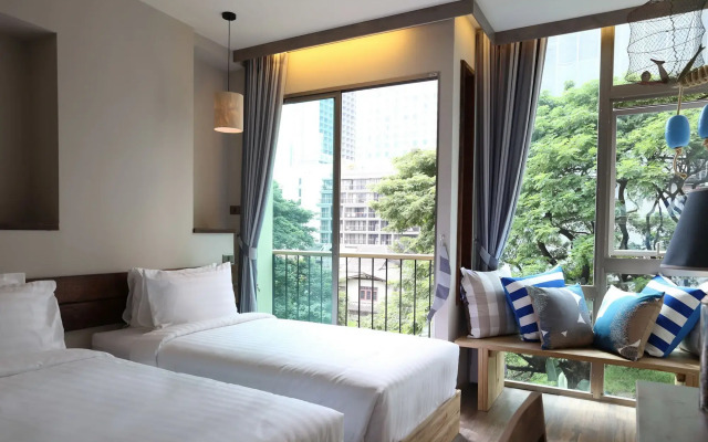 Tints of Blue Hotel