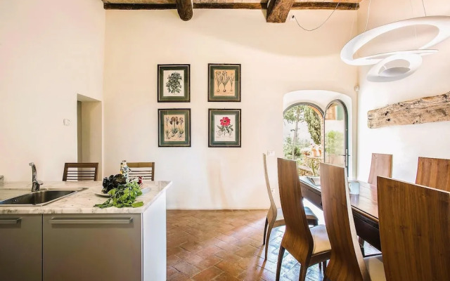 Luxury Sustainability and Eco Pool in Tower Apt