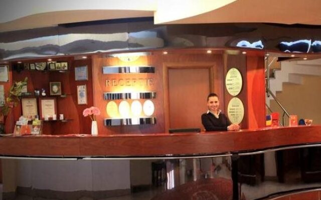 Hotel Opal