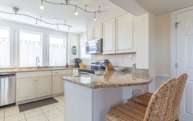 Captains Watch Condos