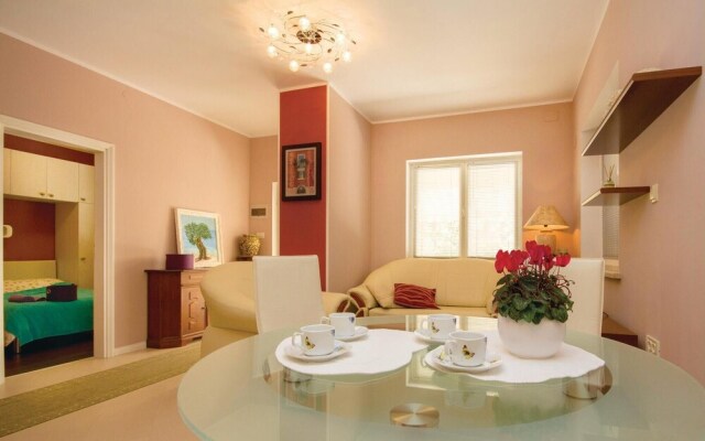 Stunning Home in Ika With Wifi and 2 Bedrooms