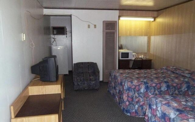 Raval Paradise Motel & RV Park