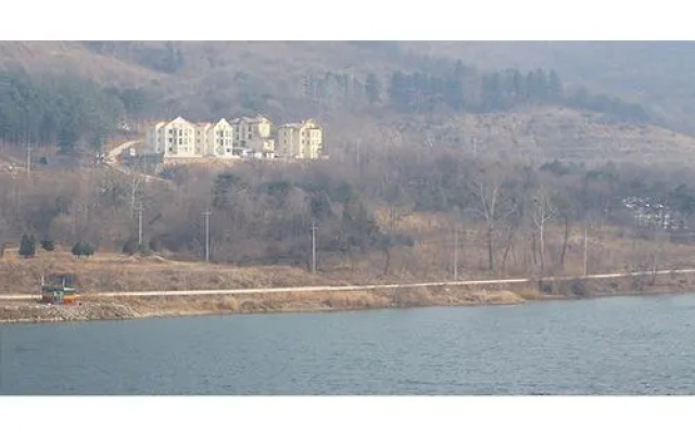 Nami Island Thira Pension