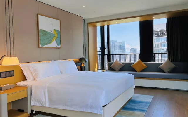 Qianhai Service Apartment
