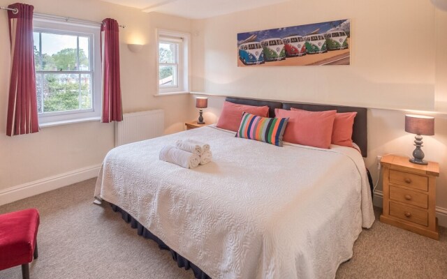 Luccombe Villa Holiday Apartments