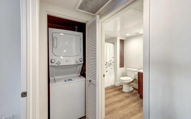 Global Luxury Suites Irvine