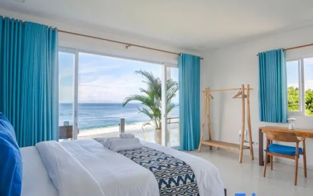 3BR Ocean View · Glass Pool · Greek Style Villa – Guest Rooms – Nusa Penida