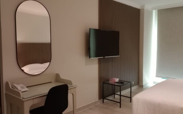 Times Square Suite Hotel