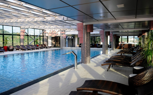 Business Hotel Conference Center & Spa
